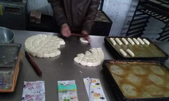 低價轉讓營業中代裝面包食品加工廠，含一年房租及食品經營資質